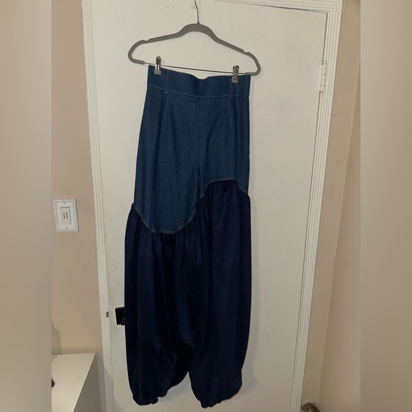NWOT Two Tone Denim Statement Pants Size Medium - Picture 8 of 10